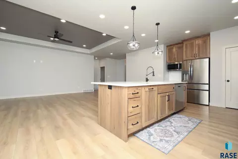 Kitchen - 705 Quartzite Cir, Tea, SD 57064 photo 5 of 8