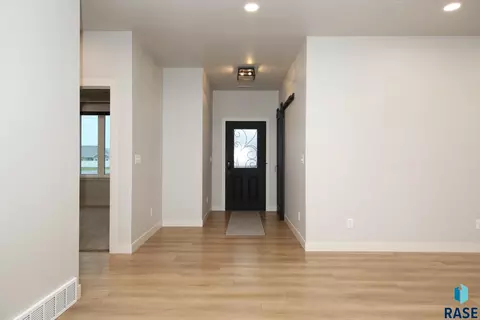 Entry Way - 705 Quartzite Cir, Tea, SD 57064 photo 1 of 1