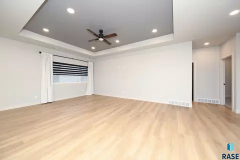 Living - 705 Quartzite Cir, Tea, SD 57064 photo 2 of 3