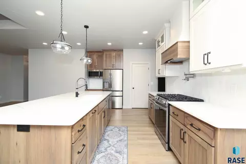 Kitchen - 705 Quartzite Cir, Tea, SD 57064 photo 4 of 8