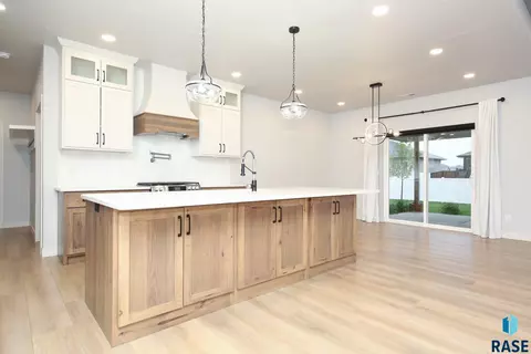 Kitchen - 705 Quartzite Cir, Tea, SD 57064 photo 8 of 8