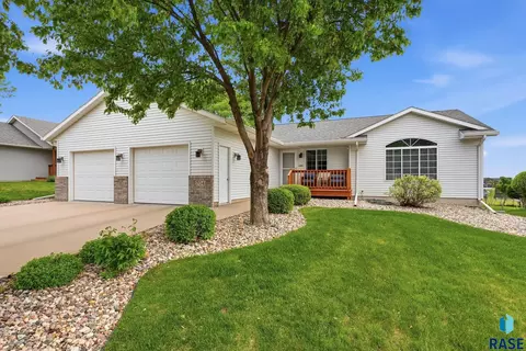 704 N Dubuque Ave, Sioux Falls, SD 57110