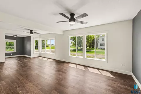 Living - 23301 448th Ave, Madison, SD 57042 photo 4 of 4