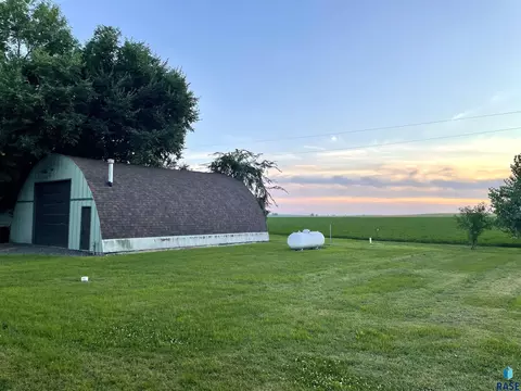 Exterior - 23301 448th Ave, Madison, SD 57042 photo 7 of 11
