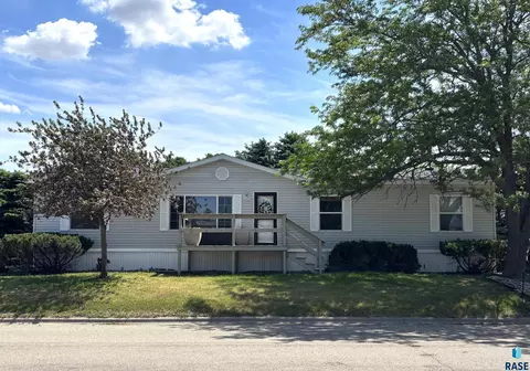 120 W 4th Ave, Miller, SD 57362