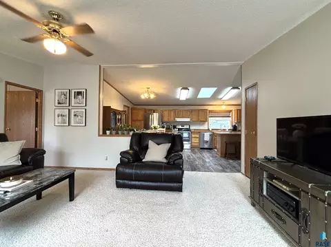 120 W 4th Ave, Miller, SD 57362 photo 9
