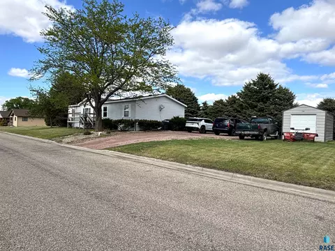 120 W 4th Ave, Miller, SD 57362 photo 33
