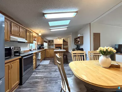 120 W 4th Ave, Miller, SD 57362 photo 14