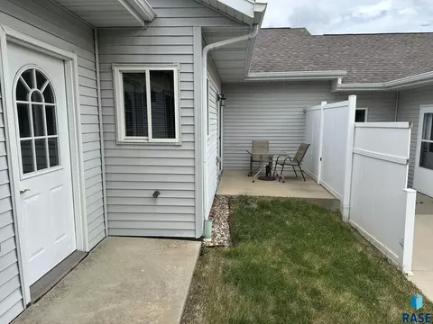 Exterior - 4502 E 49th St #3, Sioux Falls, SD 57110 photo 3 of 5