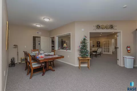 Dining - 4502 E 49th St #3, Sioux Falls, SD 57110 photo 4 of 6