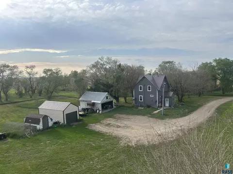 29147 437th Ave, Menno, SD 57045