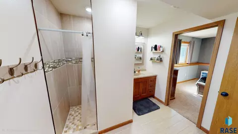 Bath - 302 Lilac Ave, Aurora, SD 57002 photo 4 of 4