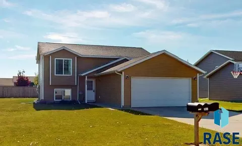 302 Lilac Ave, Aurora, SD 57002