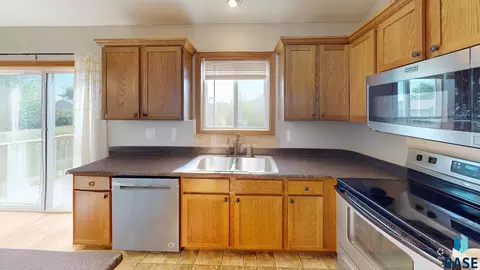 Kitchen - 302 Lilac Ave, Aurora, SD 57002 photo 3 of 6