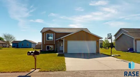 Exterior - 302 Lilac Ave, Aurora, SD 57002 photo 1 of 4