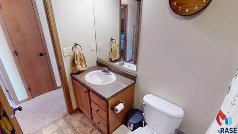 Bath - 302 Lilac Ave, Aurora, SD 57002 photo 2 of 4