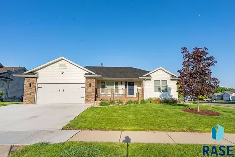4712 S Dunlap Ave, Sioux Falls, SD 57106
