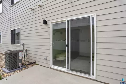 Exterior - 3402 S Jerome Pl, Sioux Falls, SD 57106 photo 1 of 1