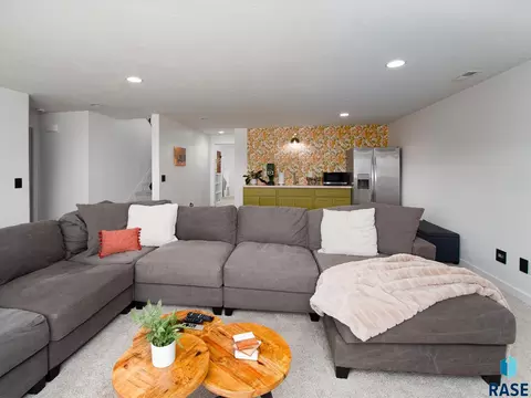 Living - 9010 E 33rd St, Sioux Falls, SD 57110 photo 2 of 3