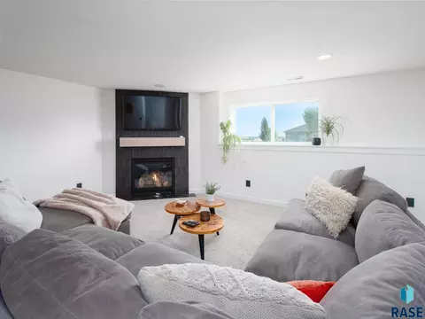 Living - 9010 E 33rd St, Sioux Falls, SD 57110 photo 3 of 3