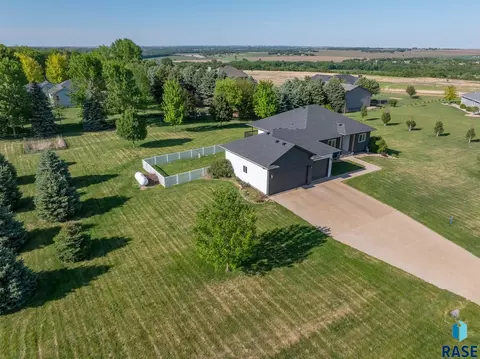 View/Area - 9010 E 33rd St, Sioux Falls, SD 57110 photo 3 of 5