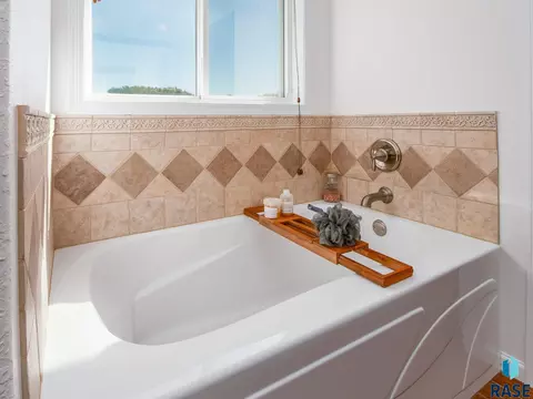 Bath - 9010 E 33rd St, Sioux Falls, SD 57110 photo 2 of 4