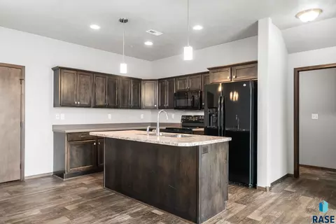 Kitchen - 6012 S Plainside Pl, Sioux Falls, SD 57108 photo 1 of 5