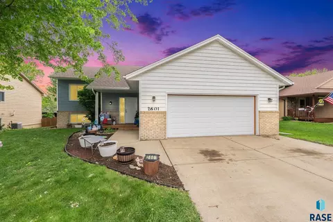 2601 S Avondale Ave, Sioux Falls, SD 57110