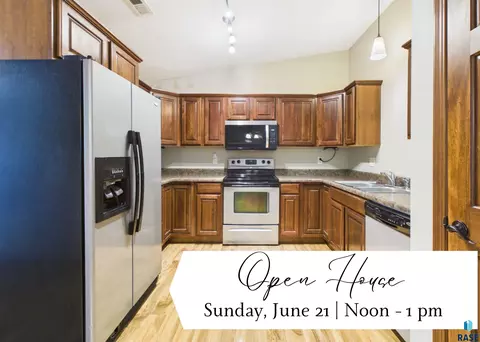 2204 S Mary Beth Ave, Sioux Falls, SD 57106