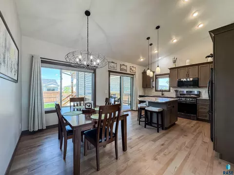 Dining - 5308 E 63rd St, Sioux Falls, SD 57108 photo 2 of 2