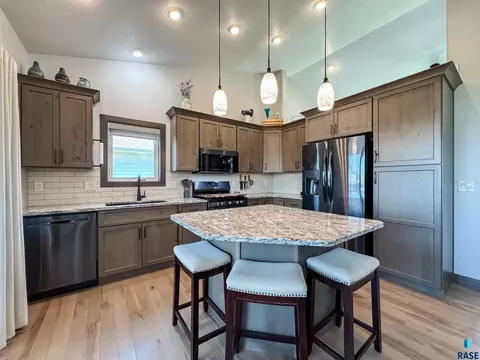 Kitchen - 5308 E 63rd St, Sioux Falls, SD 57108 photo 1 of 5