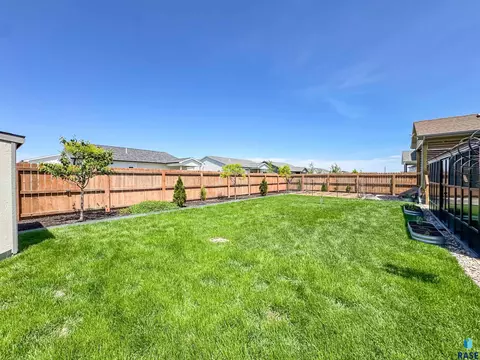 Exterior - 5308 E 63rd St, Sioux Falls, SD 57108 photo 8 of 14