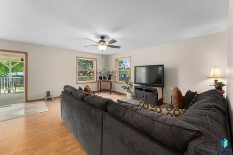 Living - 108 N Maple Ave, Brandon, SD 57005 photo 1 of 2