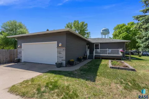 108 N Maple Ave, Brandon, SD 57005
