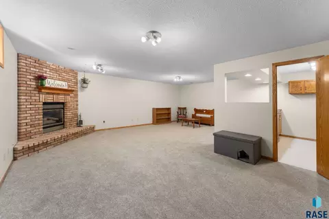 Living - 108 N Maple Ave, Brandon, SD 57005 photo 2 of 2