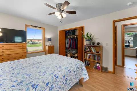 Bedroom - 108 N Maple Ave, Brandon, SD 57005 photo 3 of 6