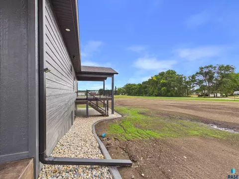 Exterior - 23346 451 Ave, Madison, SD 57042 photo 8 of 12