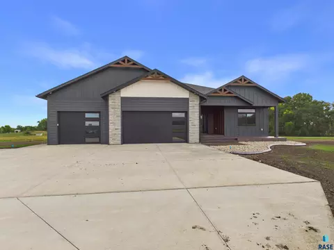 Exterior - 23346 451 Ave, Madison, SD 57042 photo 12 of 12