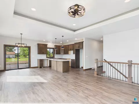 Living - 23346 451 Ave, Madison, SD 57042 photo 5 of 7