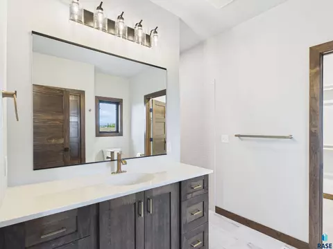 Bath - 23346 451 Ave, Madison, SD 57042 photo 1 of 4