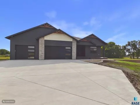 23346 451 Ave, Madison, SD 57042