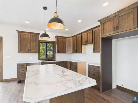 Kitchen - 23346 451 Ave, Madison, SD 57042 photo 3 of 4