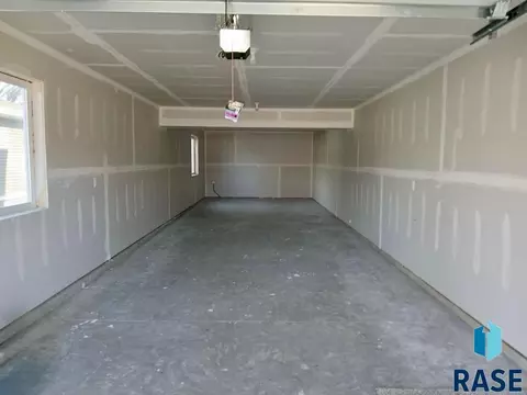 Other - 313 N Willow Ave, Sioux Falls, SD 57104 photo 5 of 8