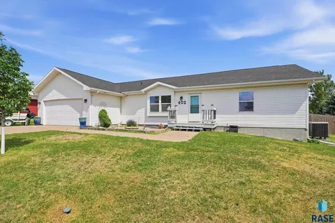 402 W Elder St, Montrose, SD 57048