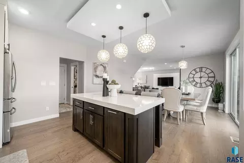 Kitchen - 2308 S Durango Dr, Sioux Falls, SD 57110 photo 3 of 10