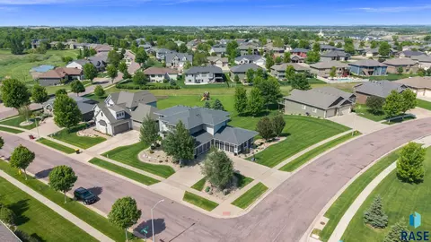 View/Area - 2308 S Durango Dr, Sioux Falls, SD 57110 photo 5 of 9