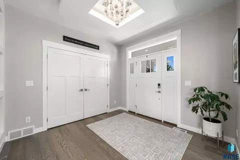Entry Way - 2308 S Durango Dr, Sioux Falls, SD 57110 photo 1 of 7