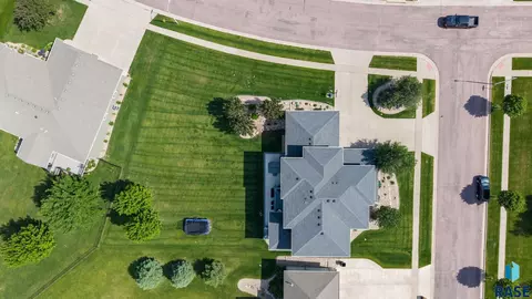 View/Area - 2308 S Durango Dr, Sioux Falls, SD 57110 photo 8 of 9