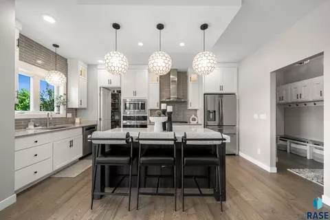 Kitchen - 2308 S Durango Dr, Sioux Falls, SD 57110 photo 2 of 10