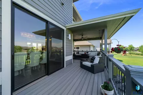 Exterior - 2308 S Durango Dr, Sioux Falls, SD 57110 photo 2 of 21